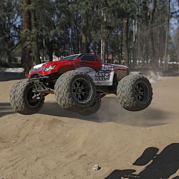 LST XXL-2,AVC 1/8 Gasoline 4WD MT