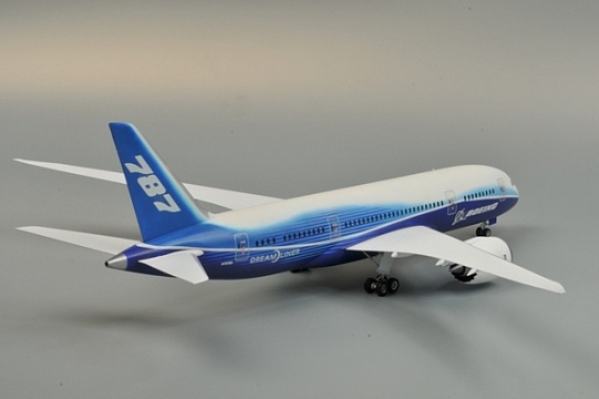 Пассажирский авиалайнер Боинг 787-8 Дримлайнер №3